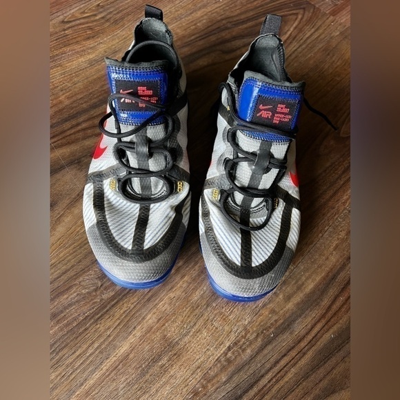 NIKE AIR VAPORMAX GS SIZE 8 Black/blue  AQ2465-016 - Picture 2 of 11